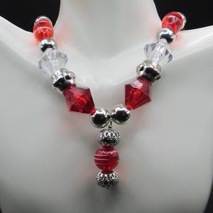 NWT Handmade Red/Clear/Silver Acrylic Charm Big Beaded Elastic Fashion Necklace
